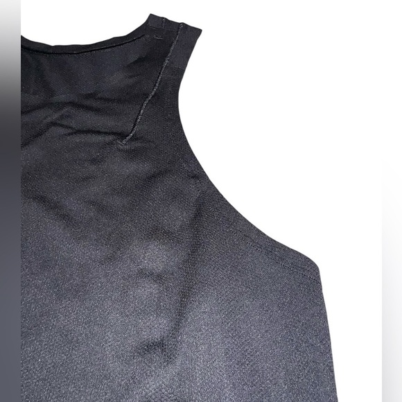 EUC Lululemon Racerback Seamless Edge Cropped Running Tank Size Black XS/S - Picture 4 of 10